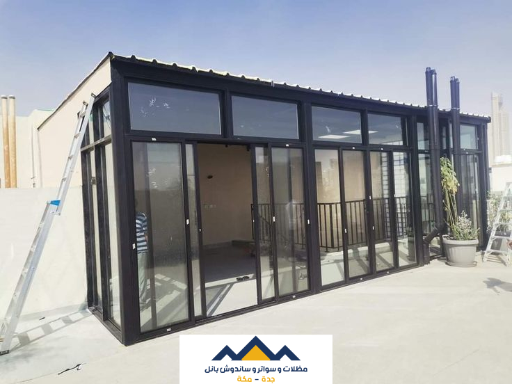 ملاحق ساندوتش بانل في جدة